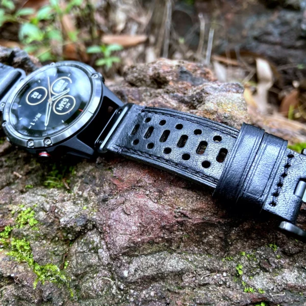 hemsut-leather-strap-onyx-black-hero-01 Duro Top Grain Leather Quickfit Straps for Garmin