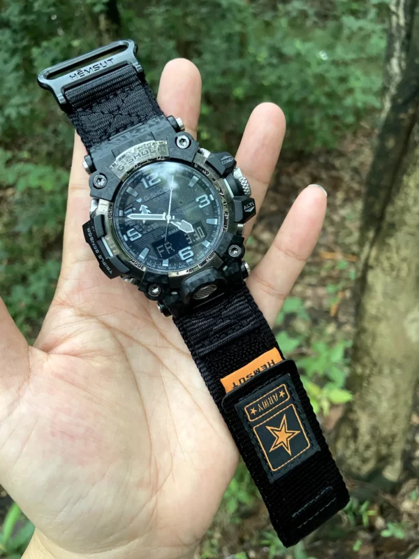 hg155-gwg2000-black-orange-05-velcro-detail Black Orange star patch and hook-and-loop closure detail on the HEMSUT nylon watch band