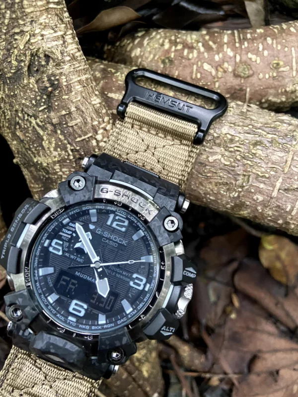 hg155-gwg2000-coyote-02-connector-detail Coyote nylon strap connection and HEMSUT hardware detail on a G-SHOCK GWG-2000