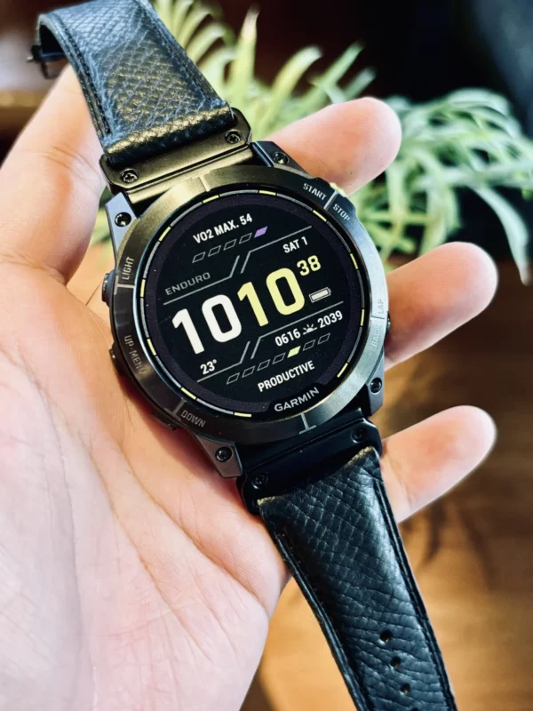hga160-garmin-badalassi-carlo-black-full-watch-front Full front view of a black leather strap installed on a Garmin watch