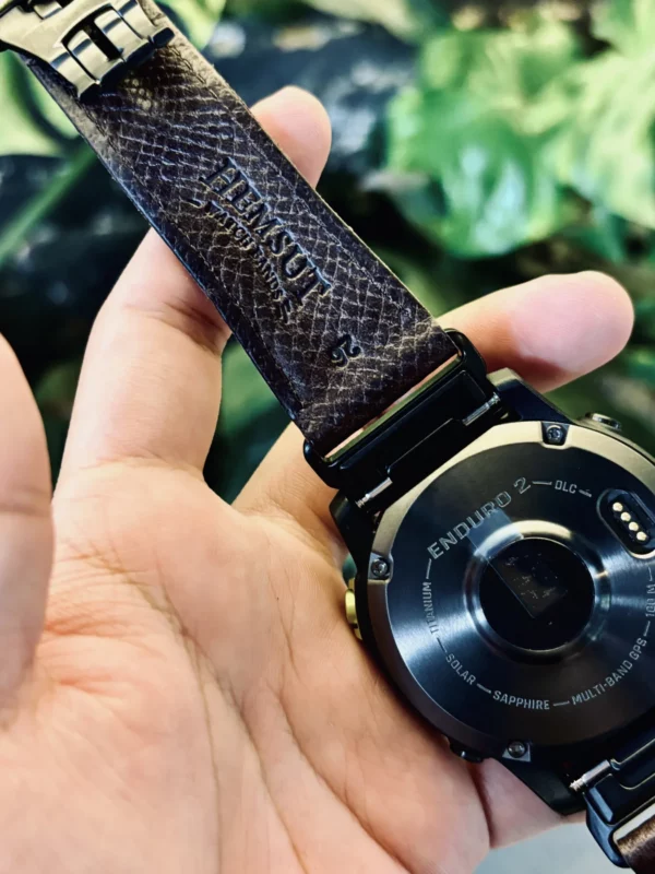 hga160-garmin-badalassi-carlo-burgundy-underside-logo Underside branding on the burgundy HEMSUT leather Garmin strap