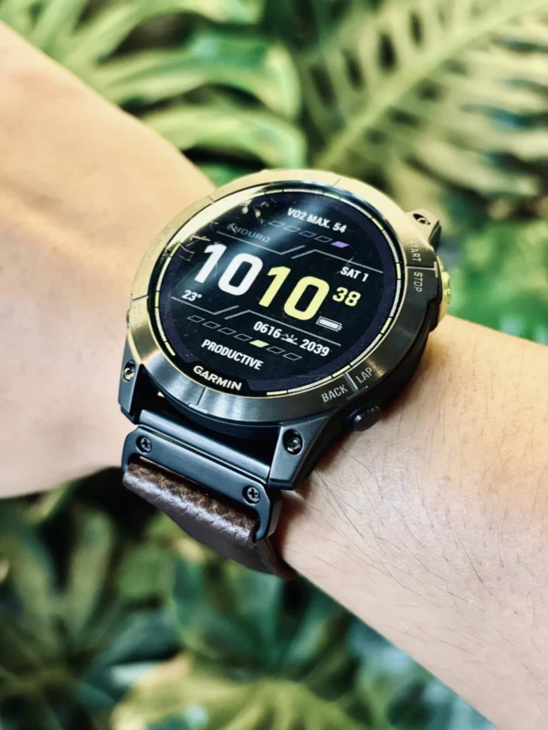 hga160-garmin-badalassi-carlo-burgundy-wrist-front Burgundy Badalassi Carlo leather Garmin strap worn on the wrist